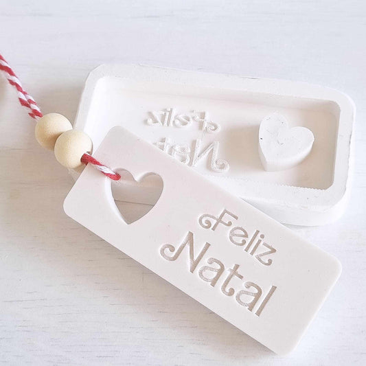 Molde de etiqueta Feliz Natal em silicone branco com corações