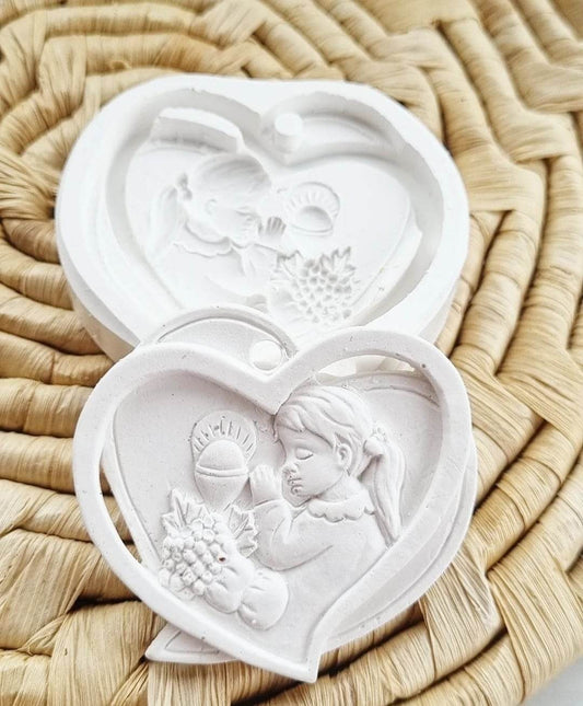 Molde coração comunhão menina
