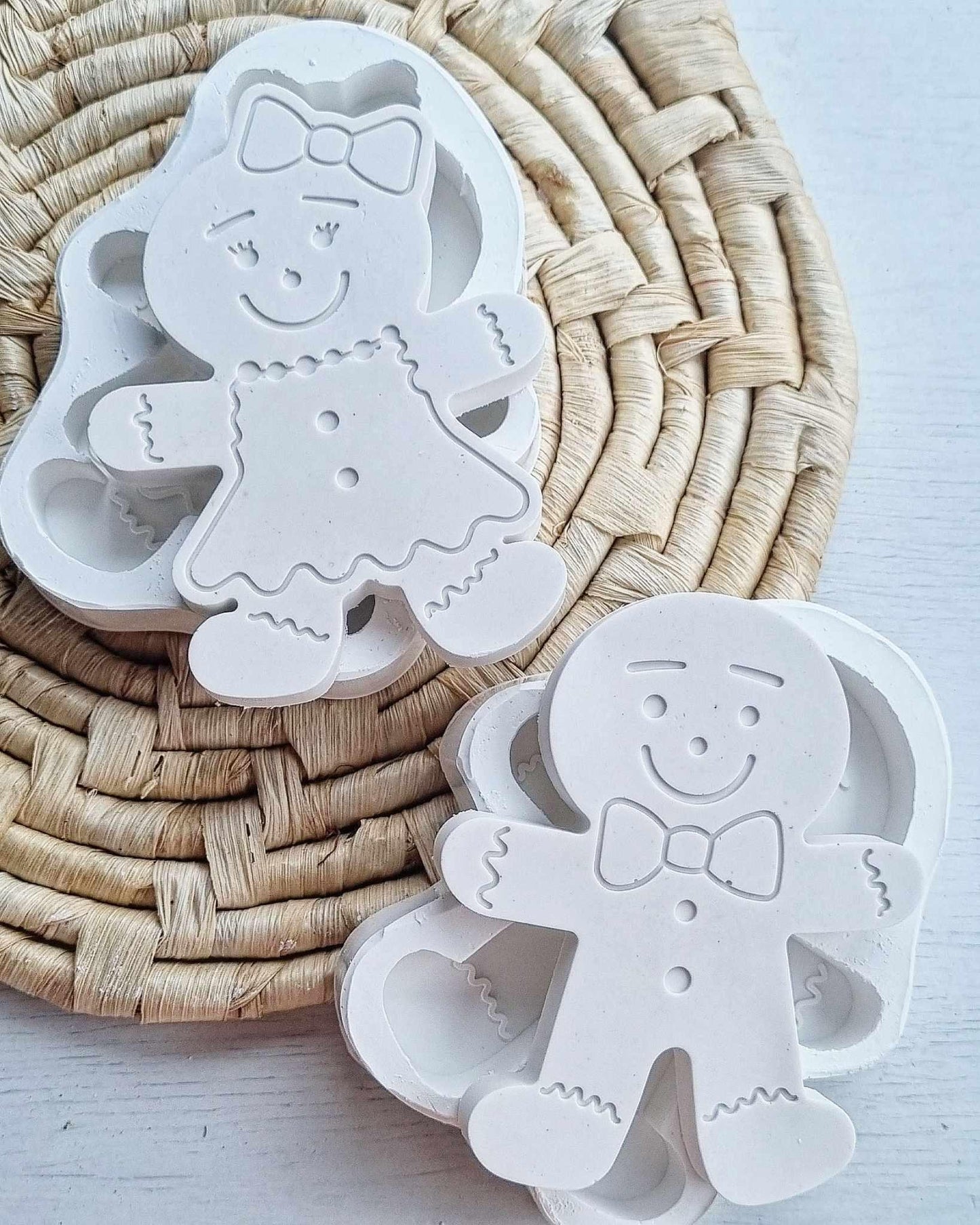 Conjunto de moldes para bolachas em forma de menino com laço, recortes