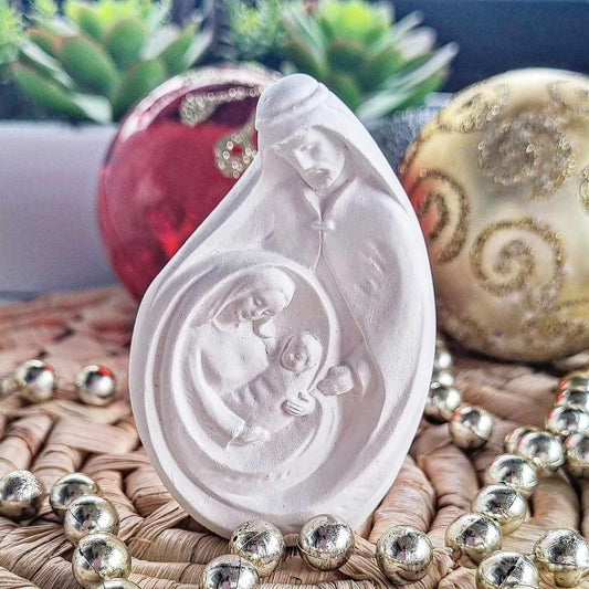 Molde pequeno para presépio, oval branco com relevo de Maria e o Menino