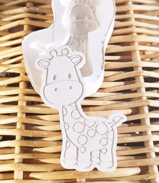 Molde de girafa branco com contorno e detalhes de círculos