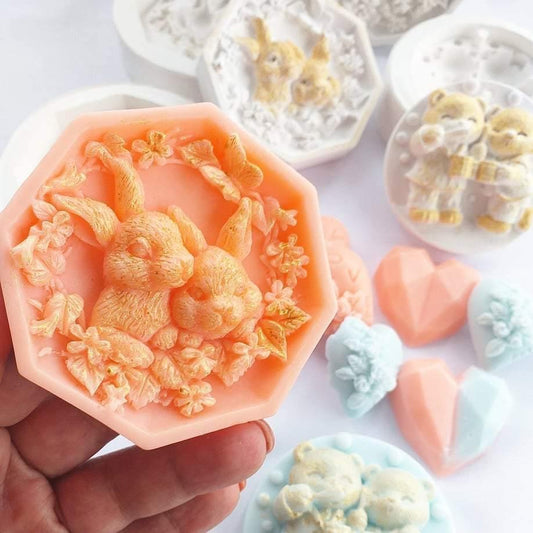 Molde de coelhos em silicone rosa pêssego, coelho dourado e flores em relevo