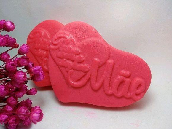 Molde de coração em silicone vermelho com relevo “Super Mãe”