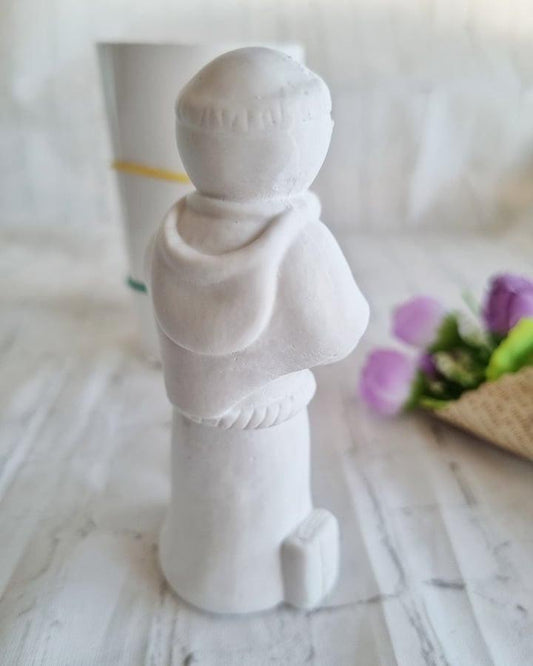 Molde 3D grande de Santo António: figura em relevo com capa e coração ao centro