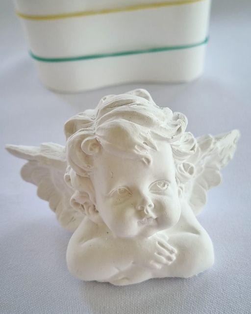 Molde de anjo 3D em relevo, com rosto e asas detalhadas