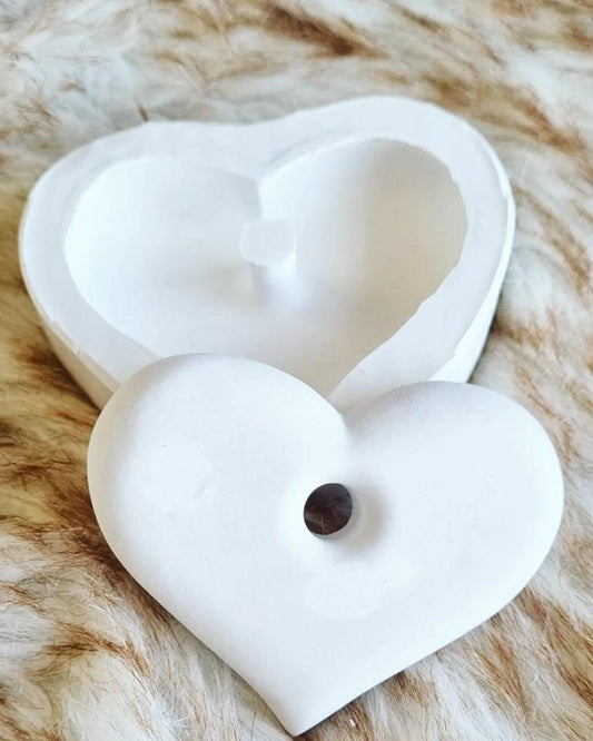 Molde em forma de coração liso com furo