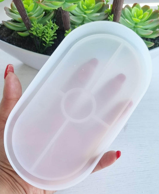 Molde de silicone para bandeja oval translúcido, com formas em relevo