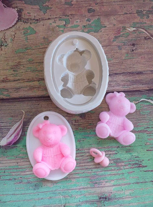 Molde oval de ursinho bebé em silicone, com figura em relevo