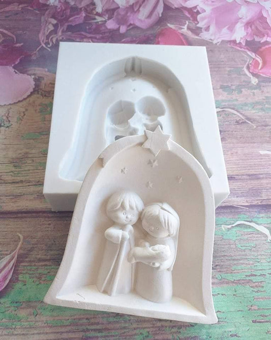 Molde de presépio em forma de sino grande, com figuras e estrela