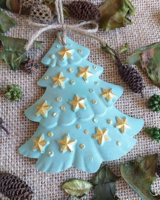 Decoração em forma de árvore de Natal azul-esverdeada com furo para pendurar
