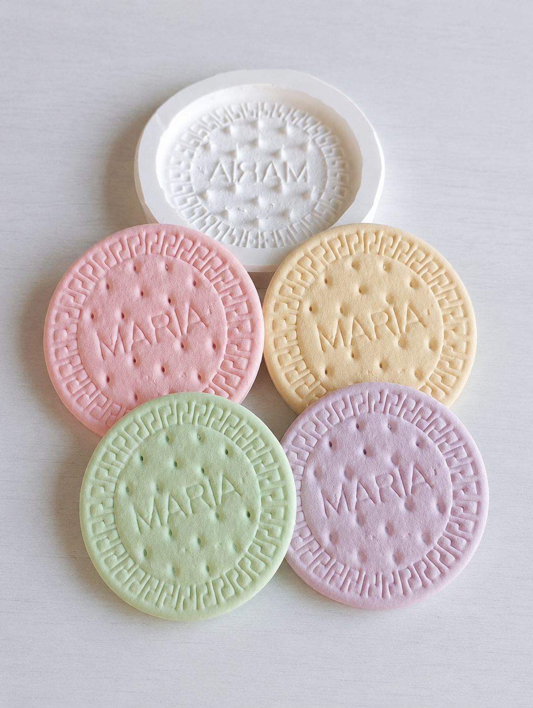 Conjunto de moldes para bolachas Maria: carimbos redondos coloridos com padrão circular